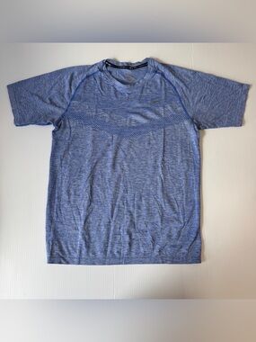 Nike Dri-FIT Knit Running Shirt Blue Seamless Athletic Training Tee Large Gym